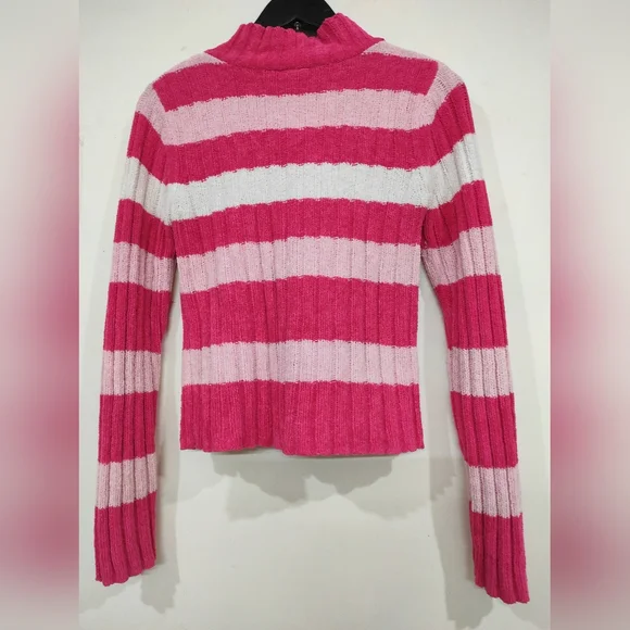 Pink Cozy Top 💗 - Picture 5 of 13